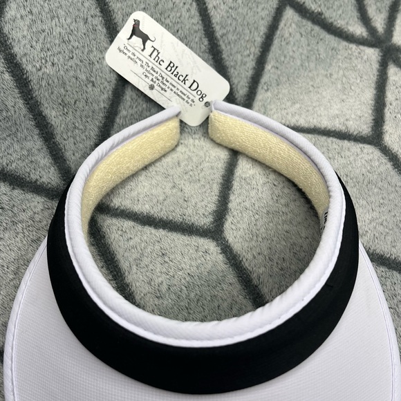 The Black Dog Ladies Fit Visor Clip On White Hat Golf Preppy Est. 1971 NWT V - Picture 3 of 7